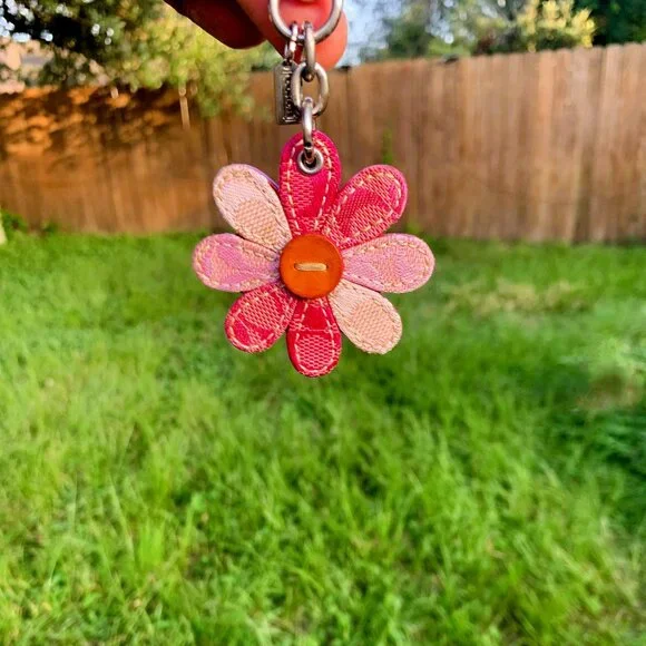 Vintage Coach y2k Signature Daisy Denim Flower Bag Charm - Picture 4 of 6